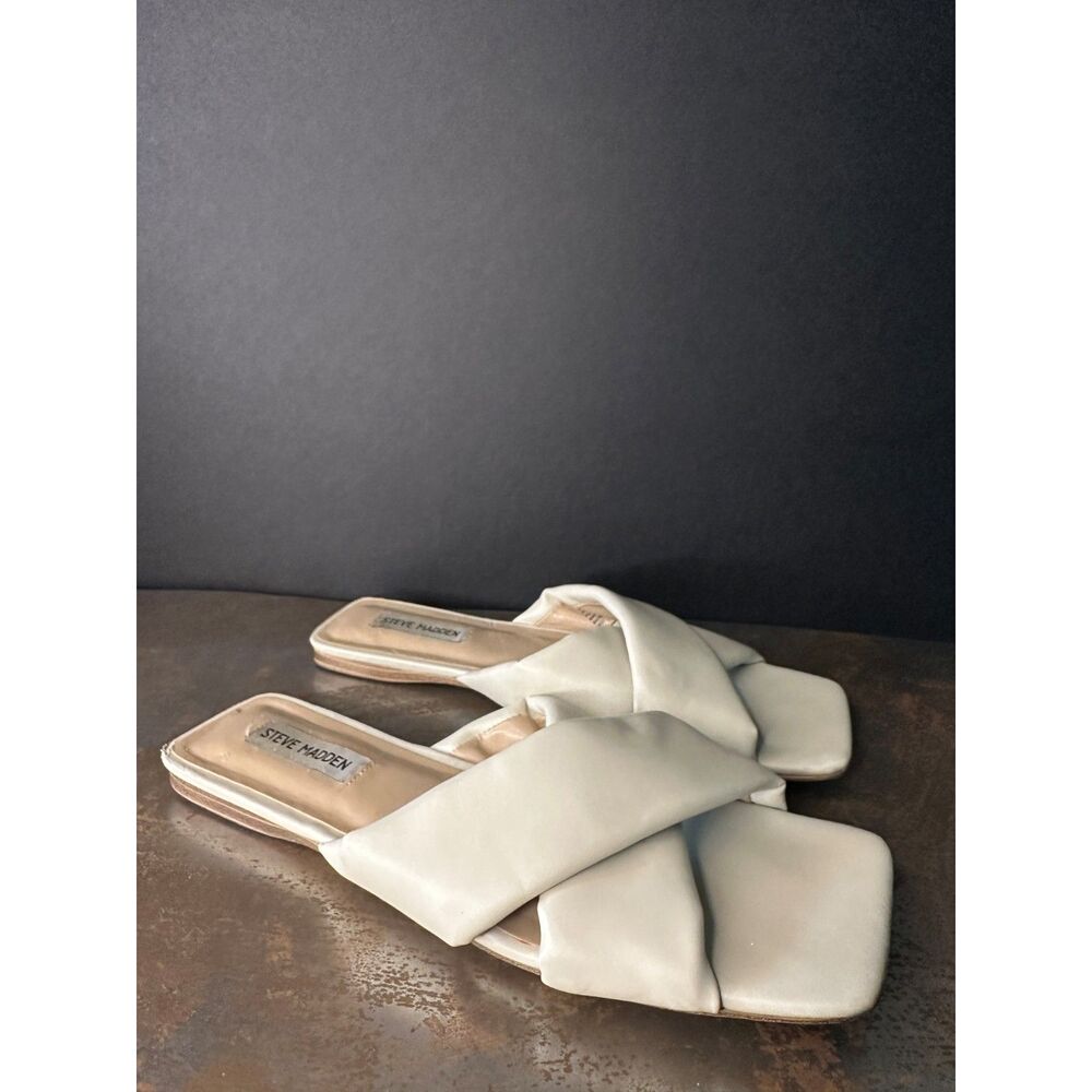 Steve Madden Slide Sandals 9.5 Flat Puffy Straps Everyday Brunch Cream Mayra